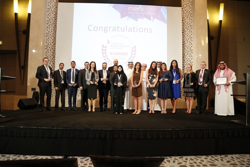 بنك فلسطين يحصل على جائزة "الشركة الرائدة في مجال العلاقات مع المستثمرين - المشرق "2017 